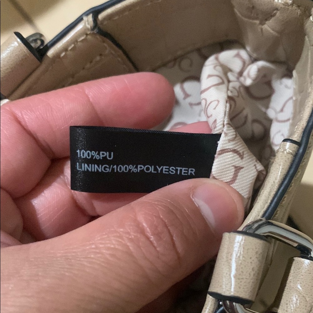 Guess Tan Crossbody Bag with Croc-Embossed Design NWOT - Picture 7 of 11